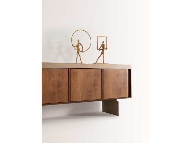 Eva Dining Room
